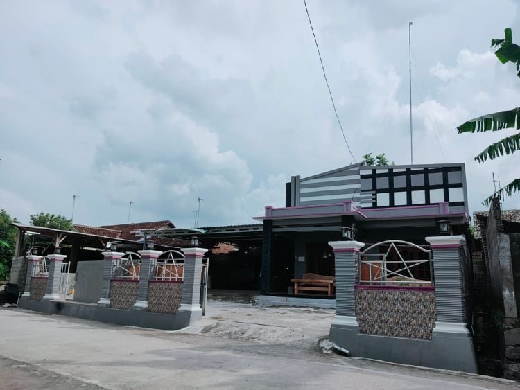 Jual Rumah Mewah 200m² Jirapan Masaran Sragen - 8