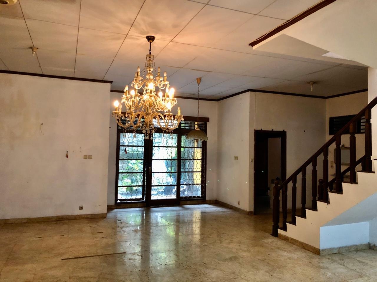 Rumah seken cocok untuk Kos-kosan di Pancoran, Jakarta Selatan - 4