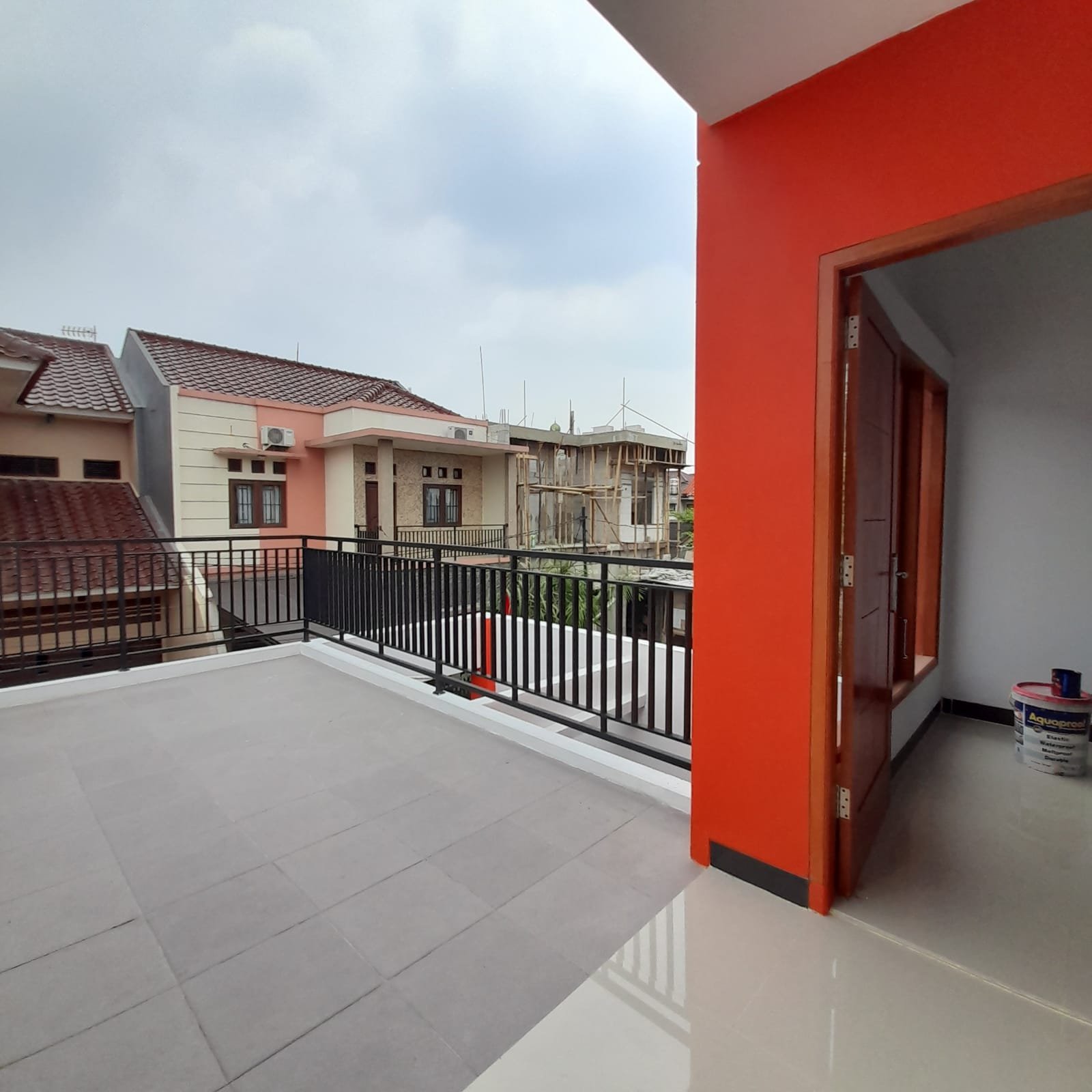 Dijual Rumah Termurah Ada Kolam Renang di Jagakarsa Jakarta Selatan - 8