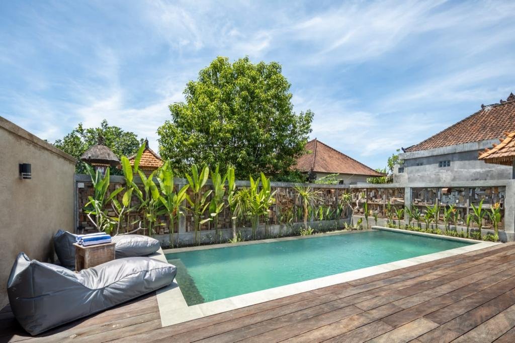 A BRAND NEW VILLA AT LODTUNDUH, UBUD, with amazing Javanese carved old teak - 5