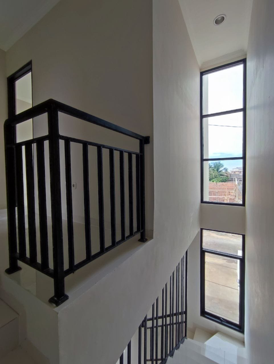 Promo Akhir Tahun!! Rumah 2 Lantai Berkualitas Model Skandinavian - 6