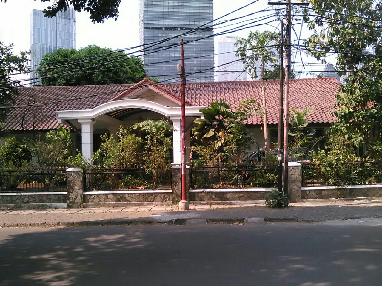 Rumah terhitung Tanah saja Luas 1429 m2 di Tulodong, Senopati Siap Pakai untuk Kantor Pemerintahan - 2