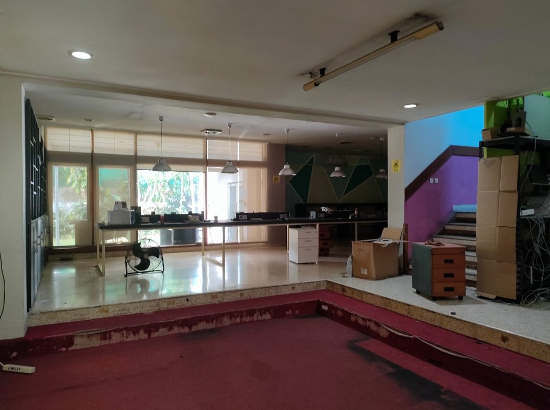 Rumah Tinggal Lengkap dengan Studio Virtual di Jalan Bangka - 10