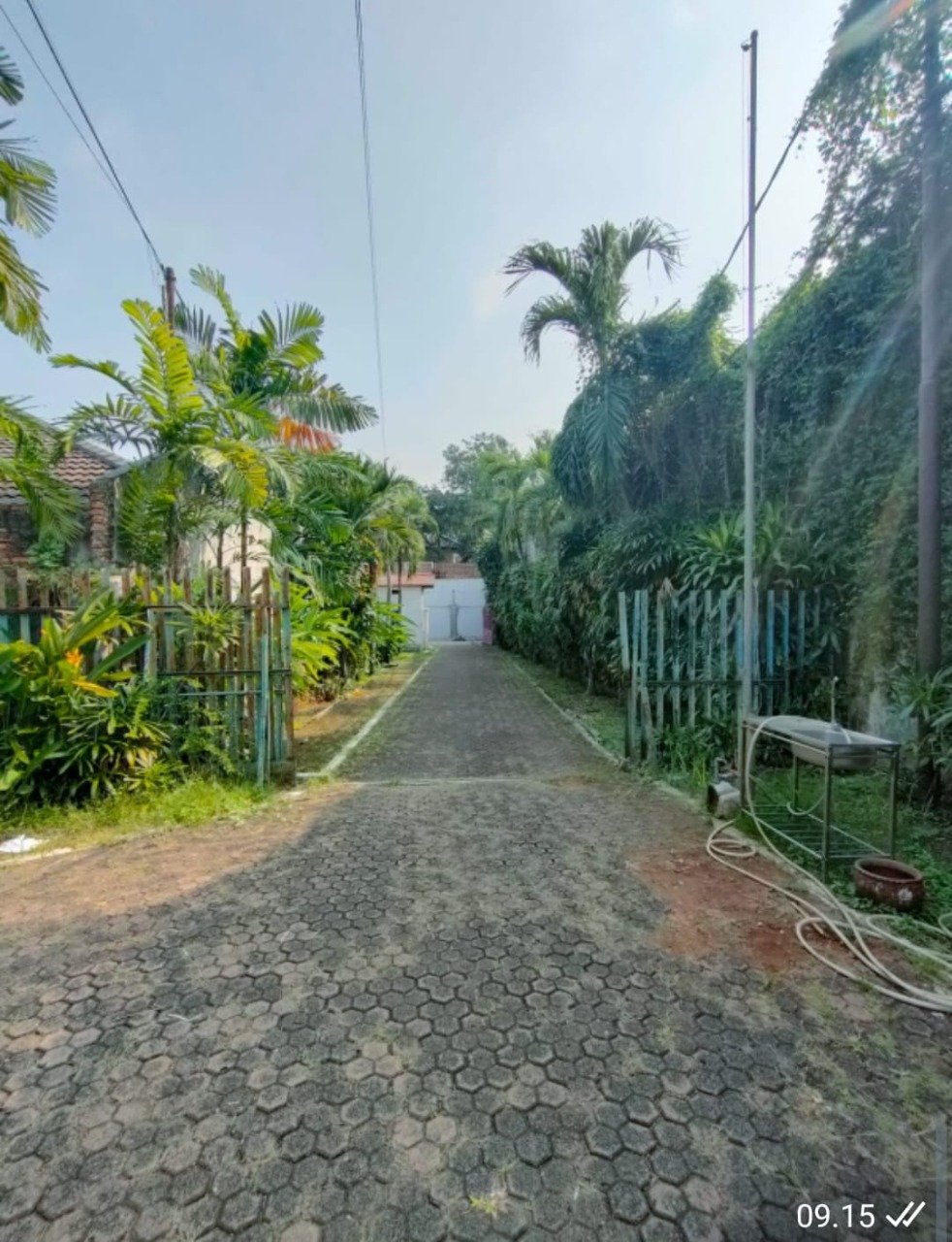 Rumah Tinggal Lengkap dengan Studio Virtual di Jalan Bangka - 3