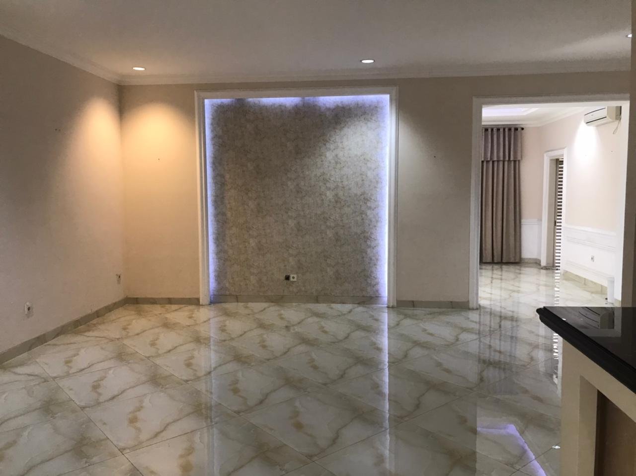 Dijual Rumah cantik Puri Mansion Cluster Buckingham Raya,Kembangan ,Jakarta Barat - 5