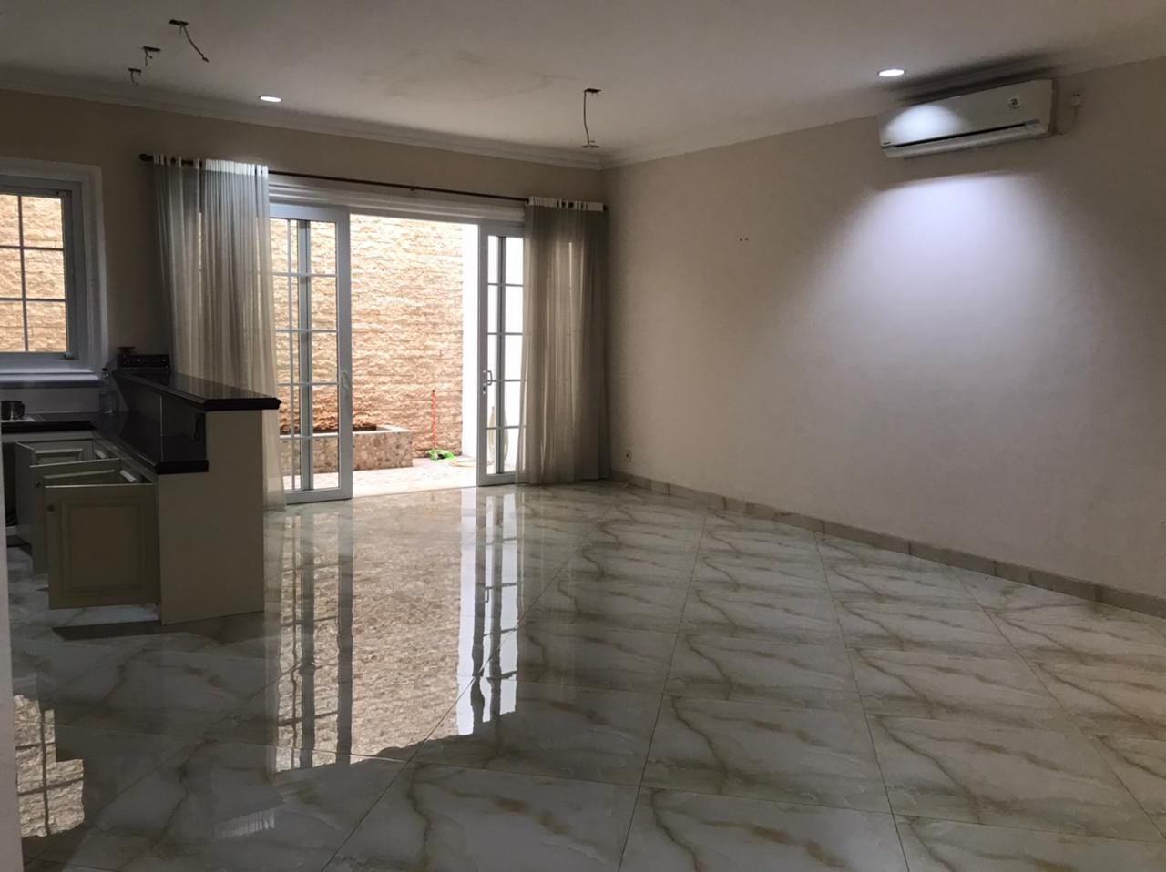 Dijual Rumah cantik Puri Mansion Cluster Buckingham Raya,Kembangan ,Jakarta Barat - 3