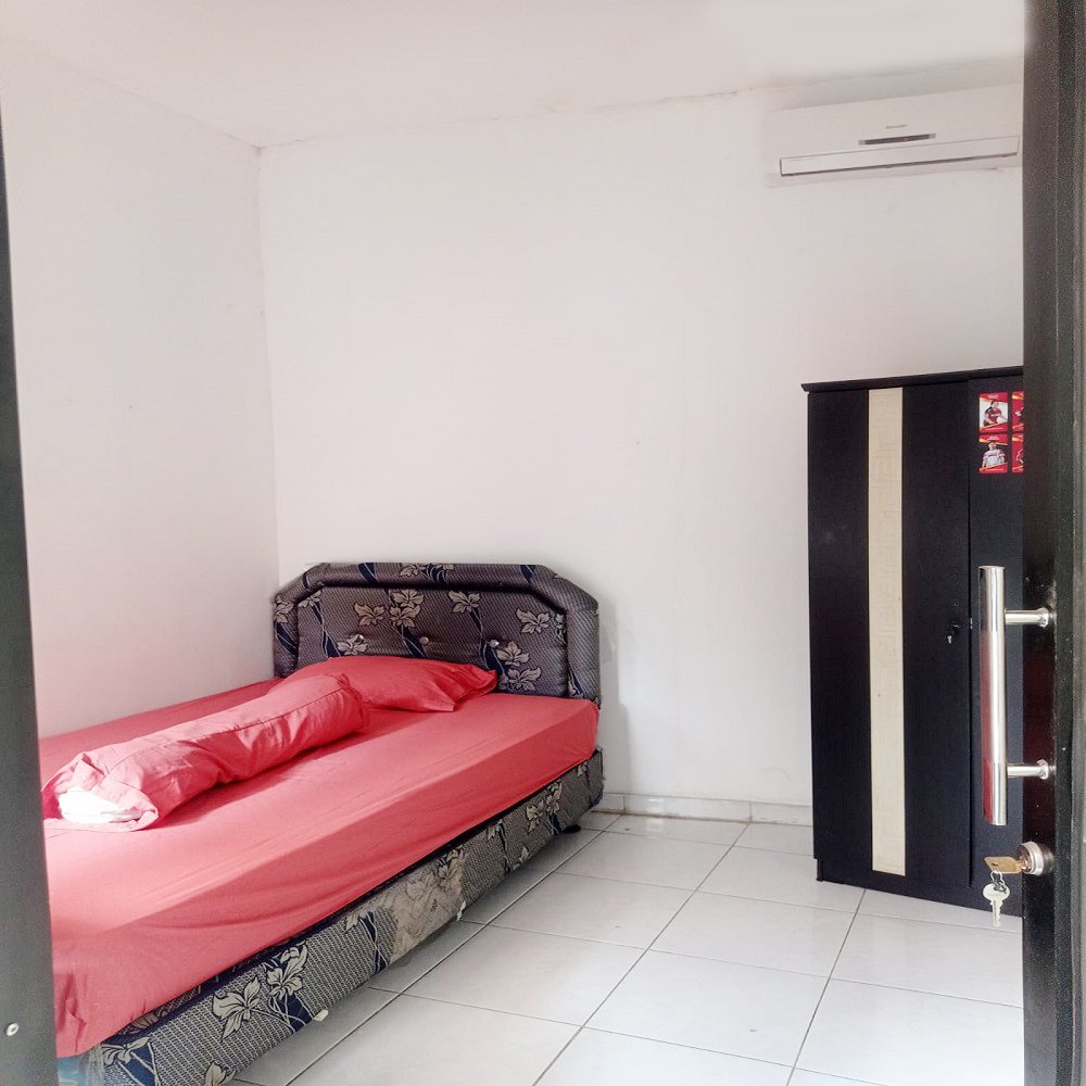 Kost Dekat Kampus UNJ, Graha BNPB, RS Persahabatan dan Mall Green Pramuka Square - 7