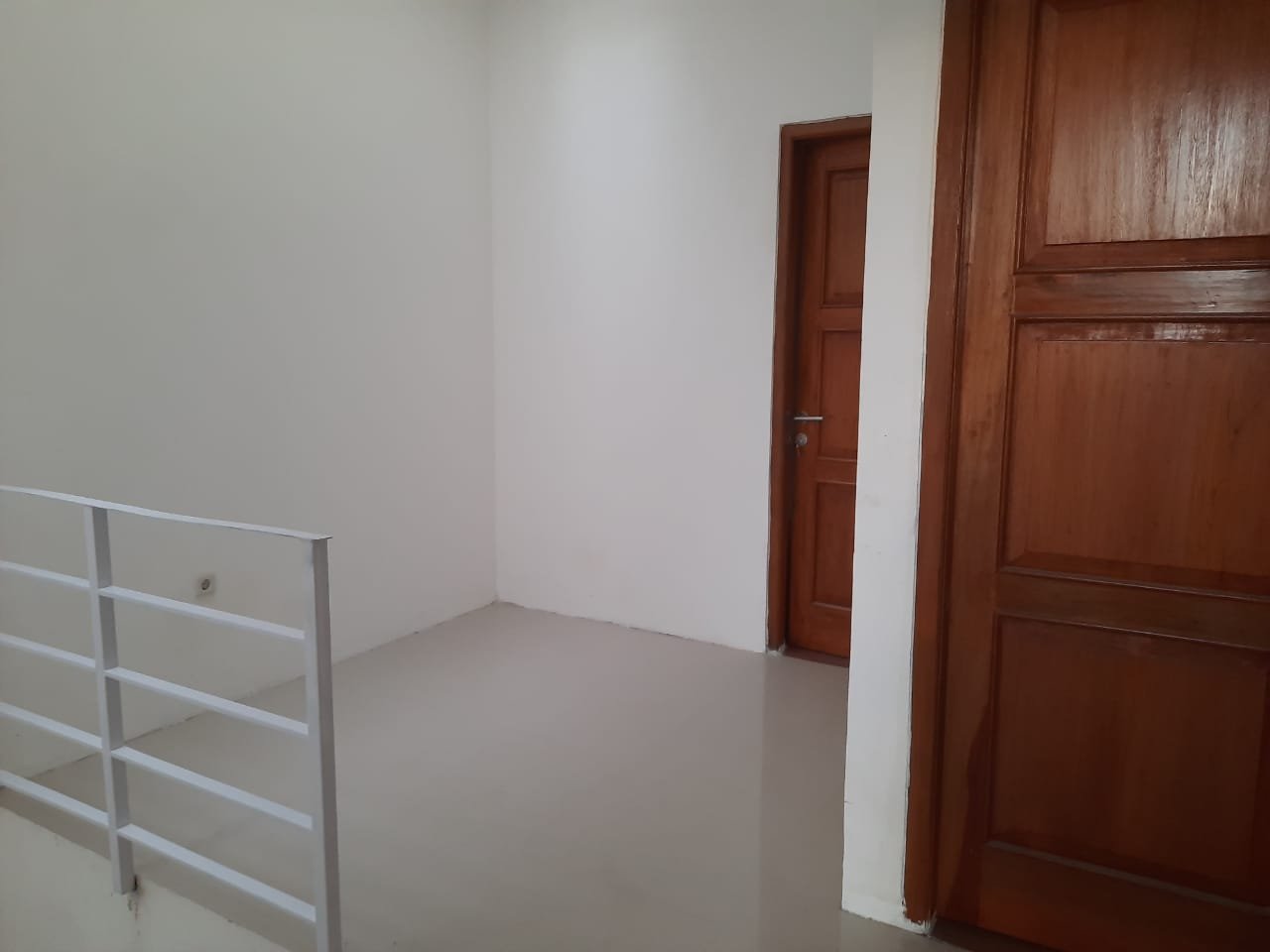 Rumah 2 Lantai Mewah Cantik, Dekat Exit Tol BORR Kayu Manis1 - 11