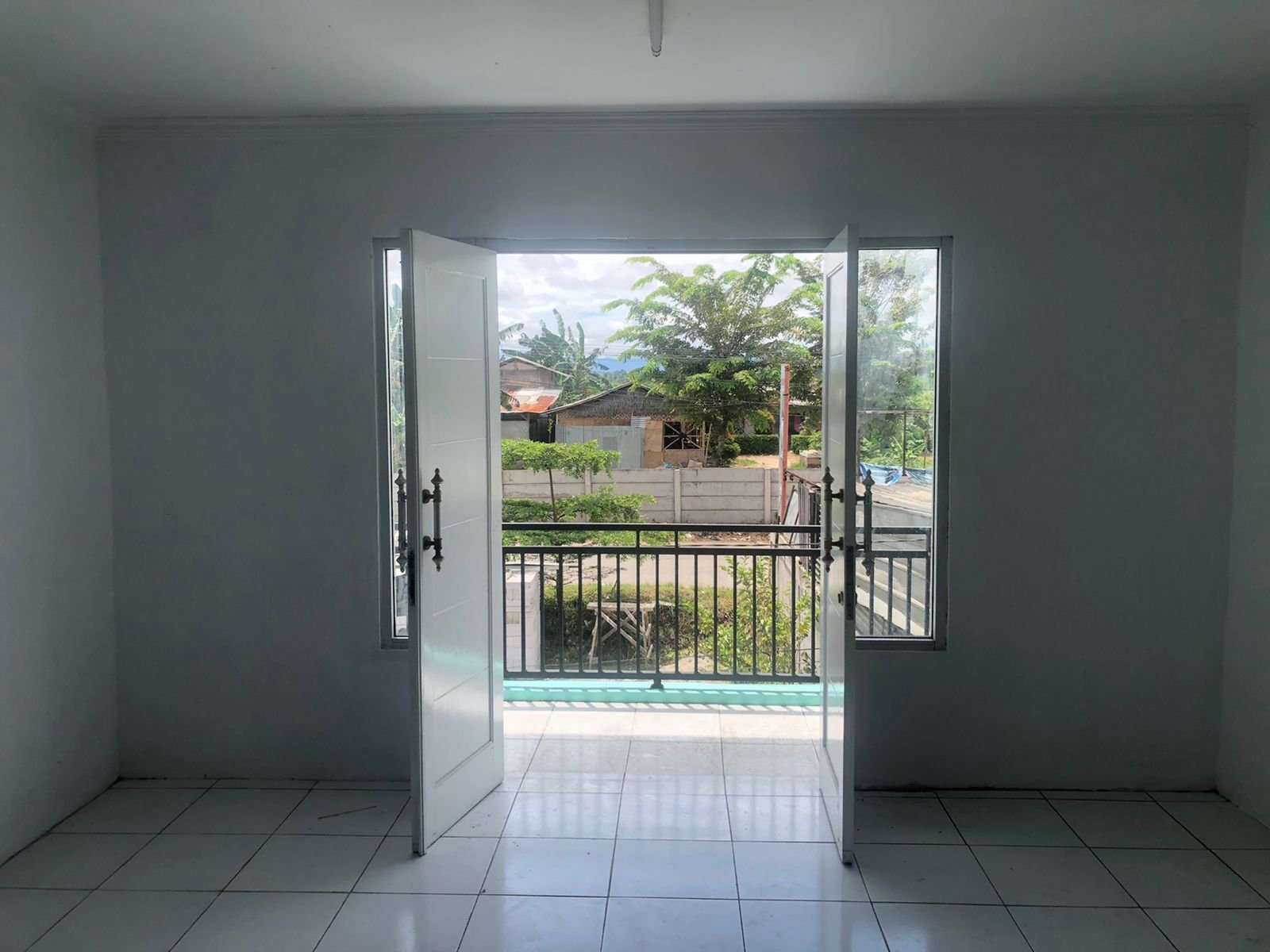 Dijual Ruko Bukit Hijau Karawaci Siap Huni dan Strategis - 4