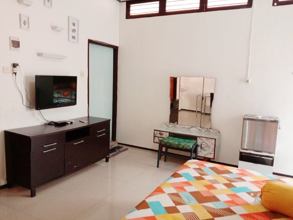 Kost Dekat Tunjungan Plaza, UNAIR, Kampus UWK, BG Junction dan The Central Mall Surabaya - 8
