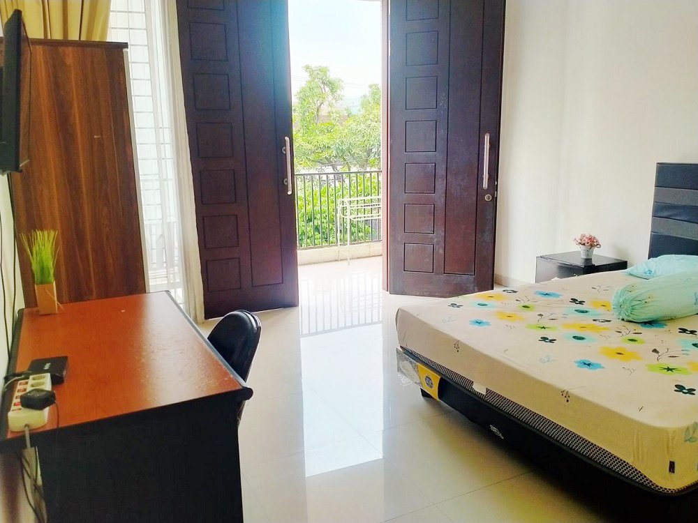 Kost Dekat Tunjungan Plaza, UNAIR, Kampus UWK, BG Junction dan The Central Mall Surabaya - 5