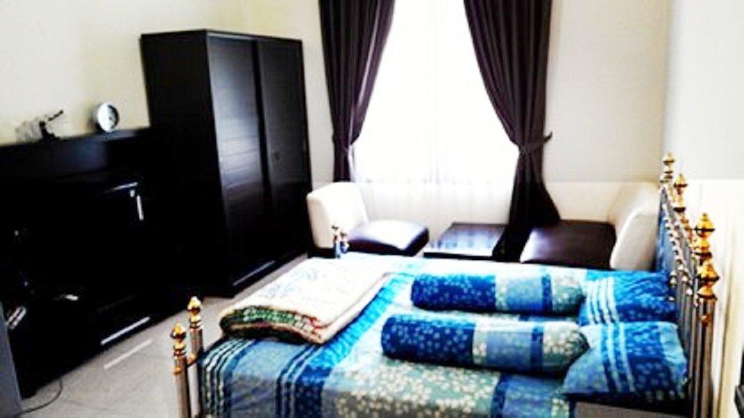 Kost Dekat Tunjungan Plaza, UNAIR, Kampus UWK, BG Junction dan The Central Mall Surabaya - 11