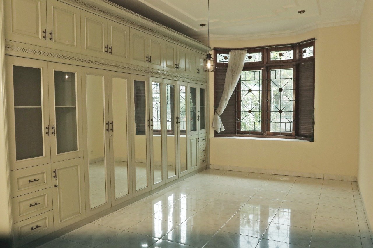 Dijual Cepat Rumah Ciracas Mewah, Murah dan Siap Huni - 9
