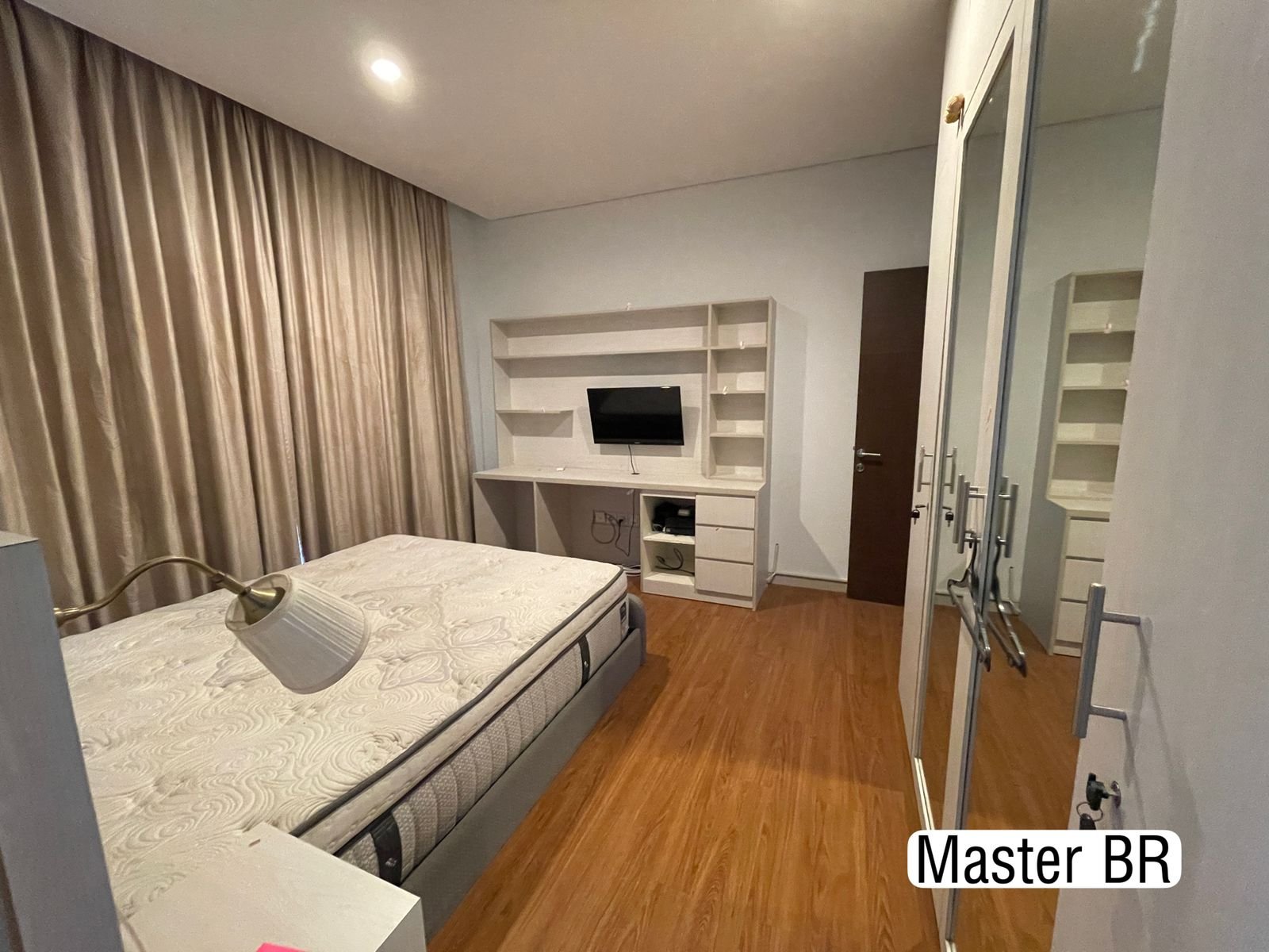 Semi furnished, bagus - 3