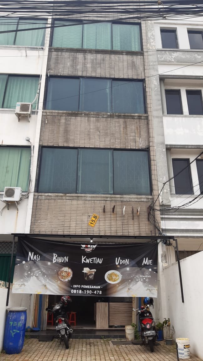 Ruko Dapat Langsung Digunakan 4 Lantai di Jl Tanjung Selor 15 B,Jakarta Pusat - 4