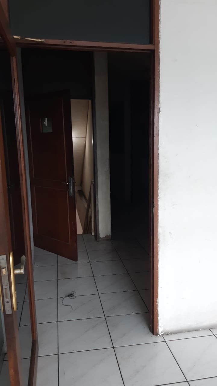 Ruko Dapat Langsung Digunakan 4 Lantai di Jl Tanjung Selor 15 B,Jakarta Pusat - 11