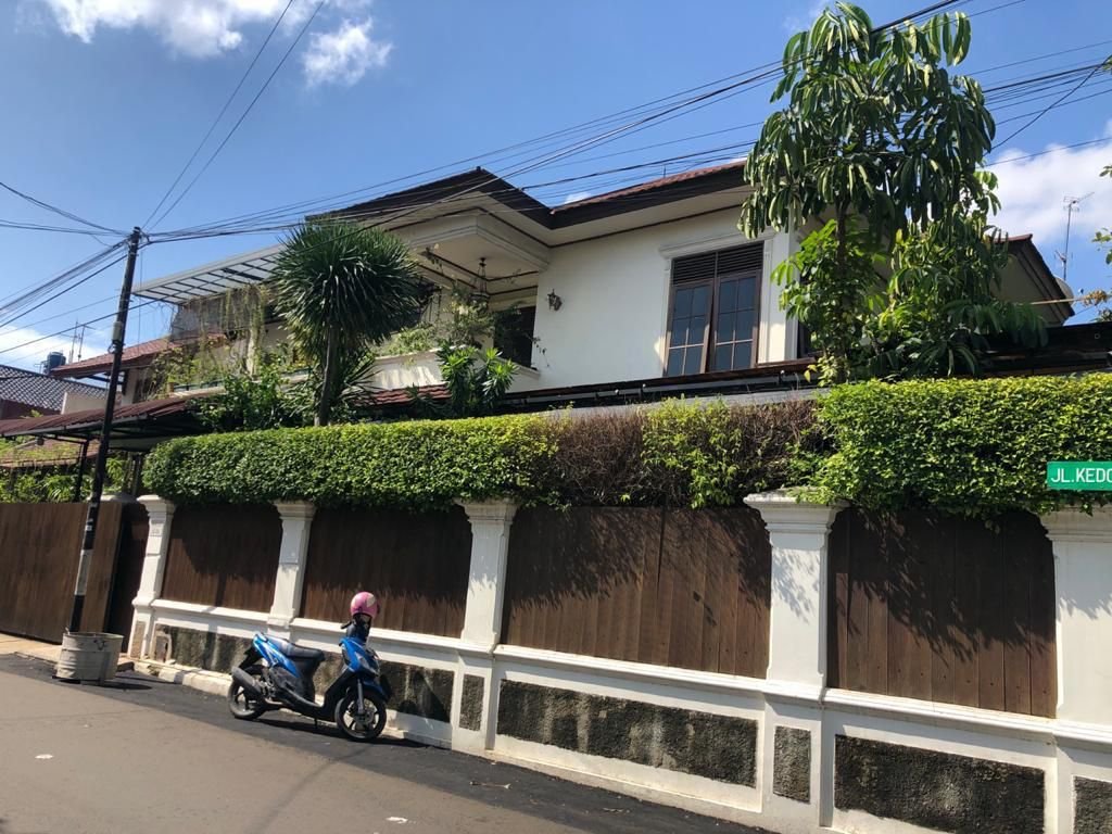 TURUN HARGA !! Jual Cepat Rumah 2 Lantai di Taman Kedoya Baru,Jakarta Barat - 7