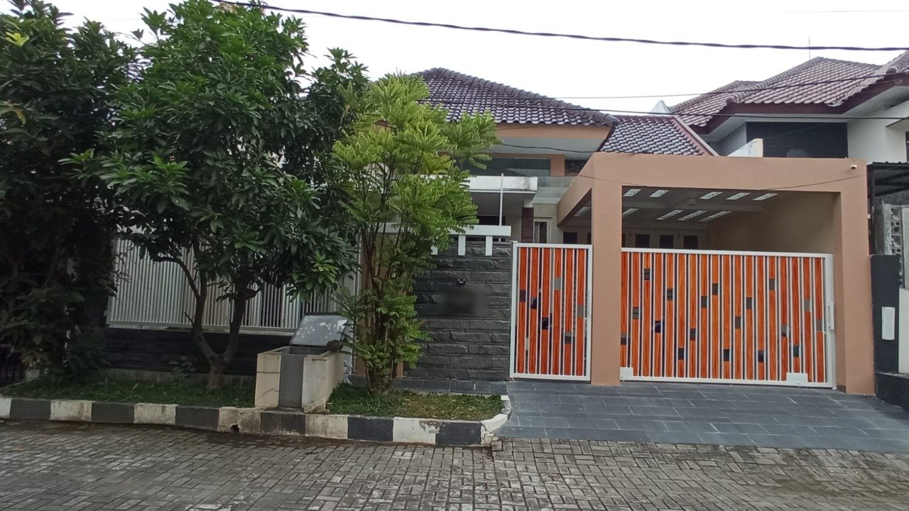 DiJual Rumah + Kantor/Butik Mewah Baru, siap huni di Surabaya Rp. 5,9 M, Disewakan Rp. 130 jt/thn - 8