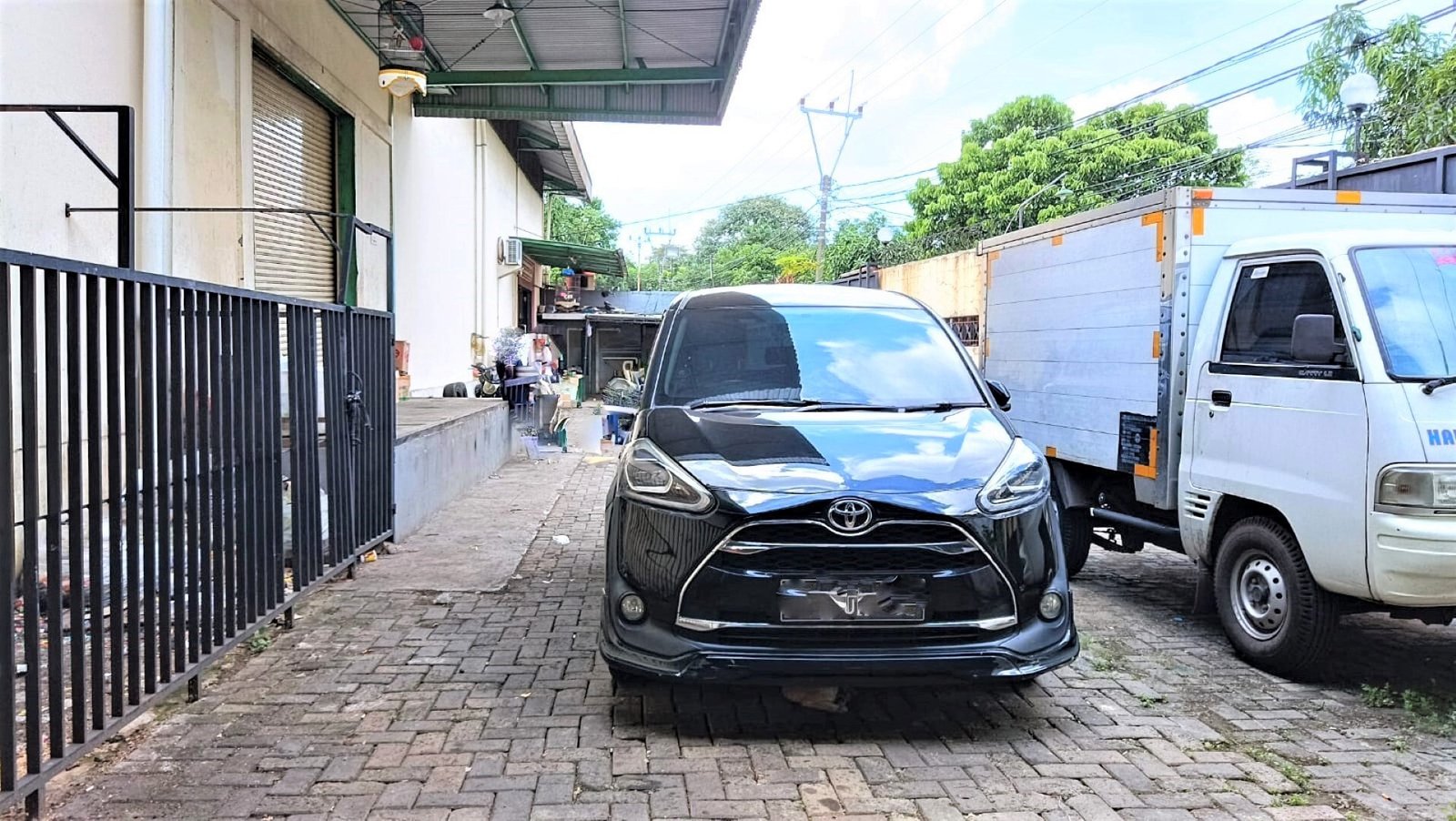 Dijual Cepat Gudang Siap Usaha Medan Satria Kota Bekasi - 2