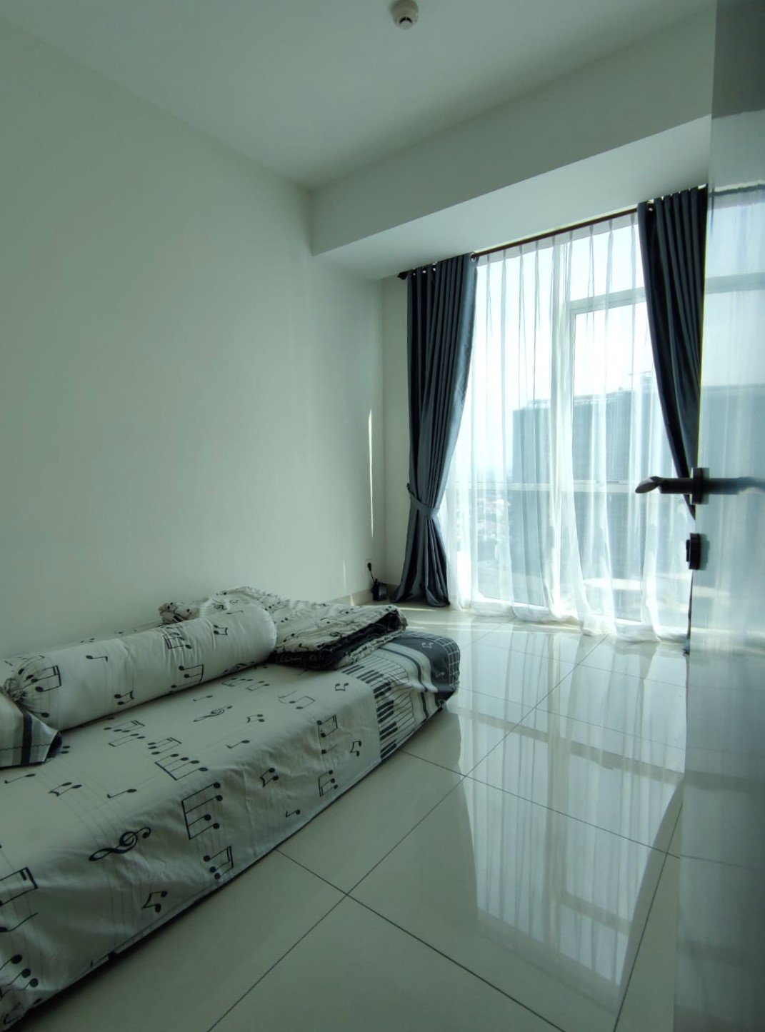 Dijual Murah Apartemen The Kensington Royal Suites Kelapa Gading - 11