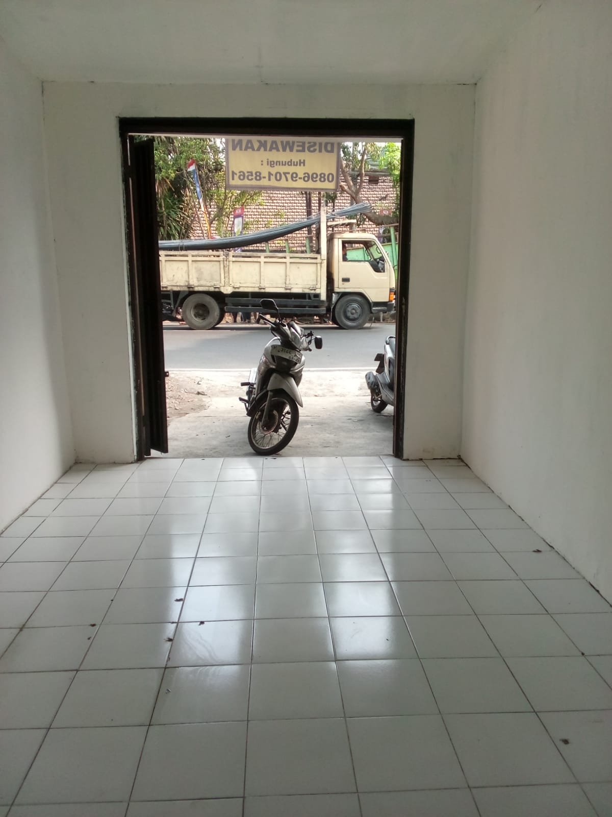 SEWA ruko strategis poros Jalan LA Sucipto Blimbing Malang - 6