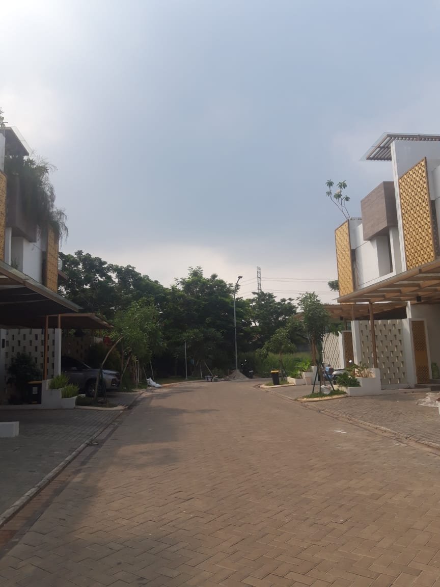 Rumah Baru Puri 11 Heritage Karang Tengah Tangerang Siap Huni - 23