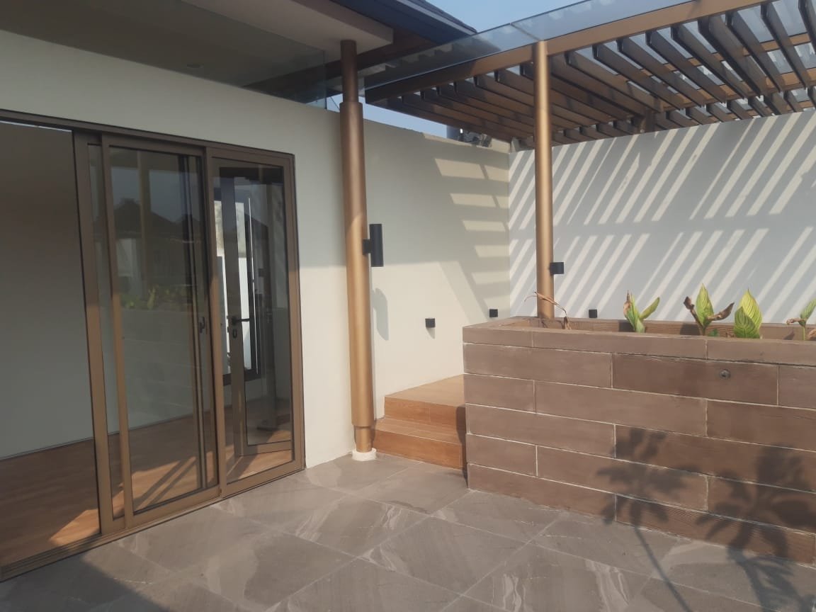 Rumah Baru Puri 11 Heritage Karang Tengah Tangerang Siap Huni - 31