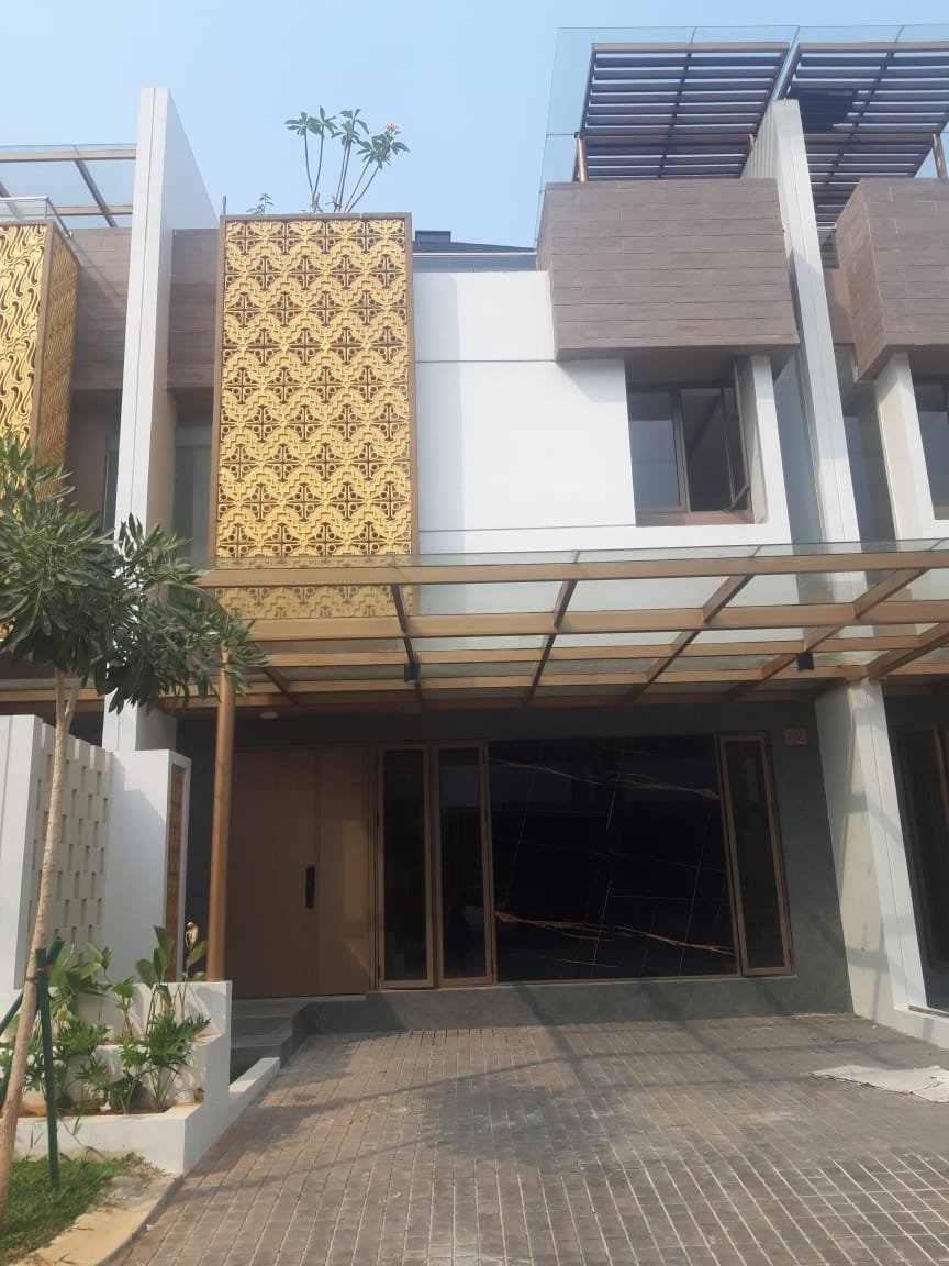 Rumah Baru Puri 11 Heritage Karang Tengah Tangerang Siap Huni - 3