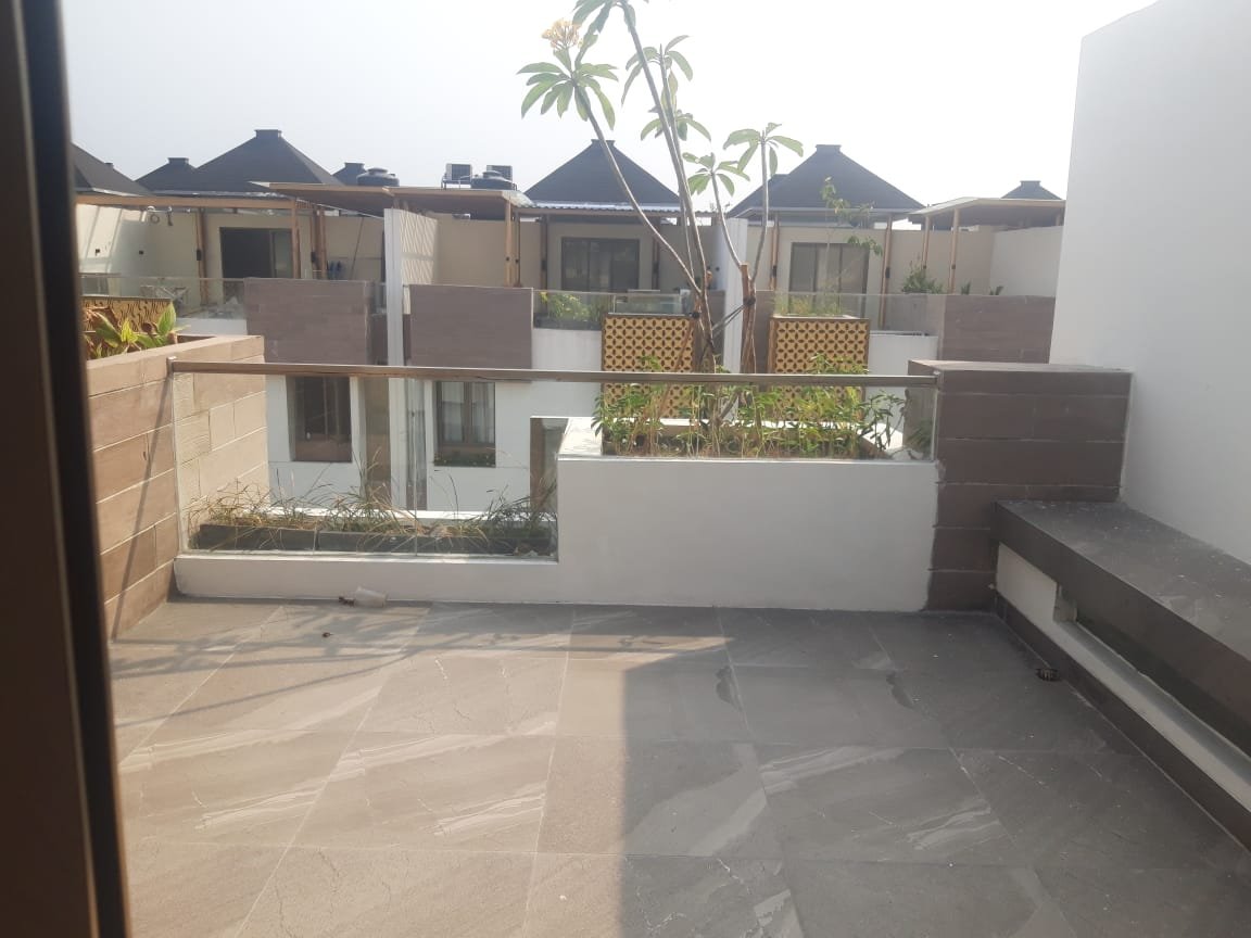 Rumah Baru Puri 11 Heritage Karang Tengah Tangerang Siap Huni - 27