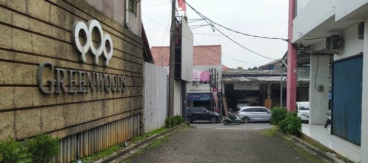 Rumah 2 Lt Strategis dekat pintu tol Pamulang, bebas banjir,siap huni , Cluster Greenwoods Pamulang,Tangerang Selatan - 2