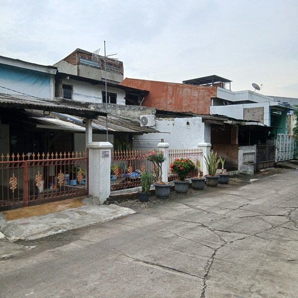 Rumah Second Strategis Bebas Banjir di Bekasi Kota - 5