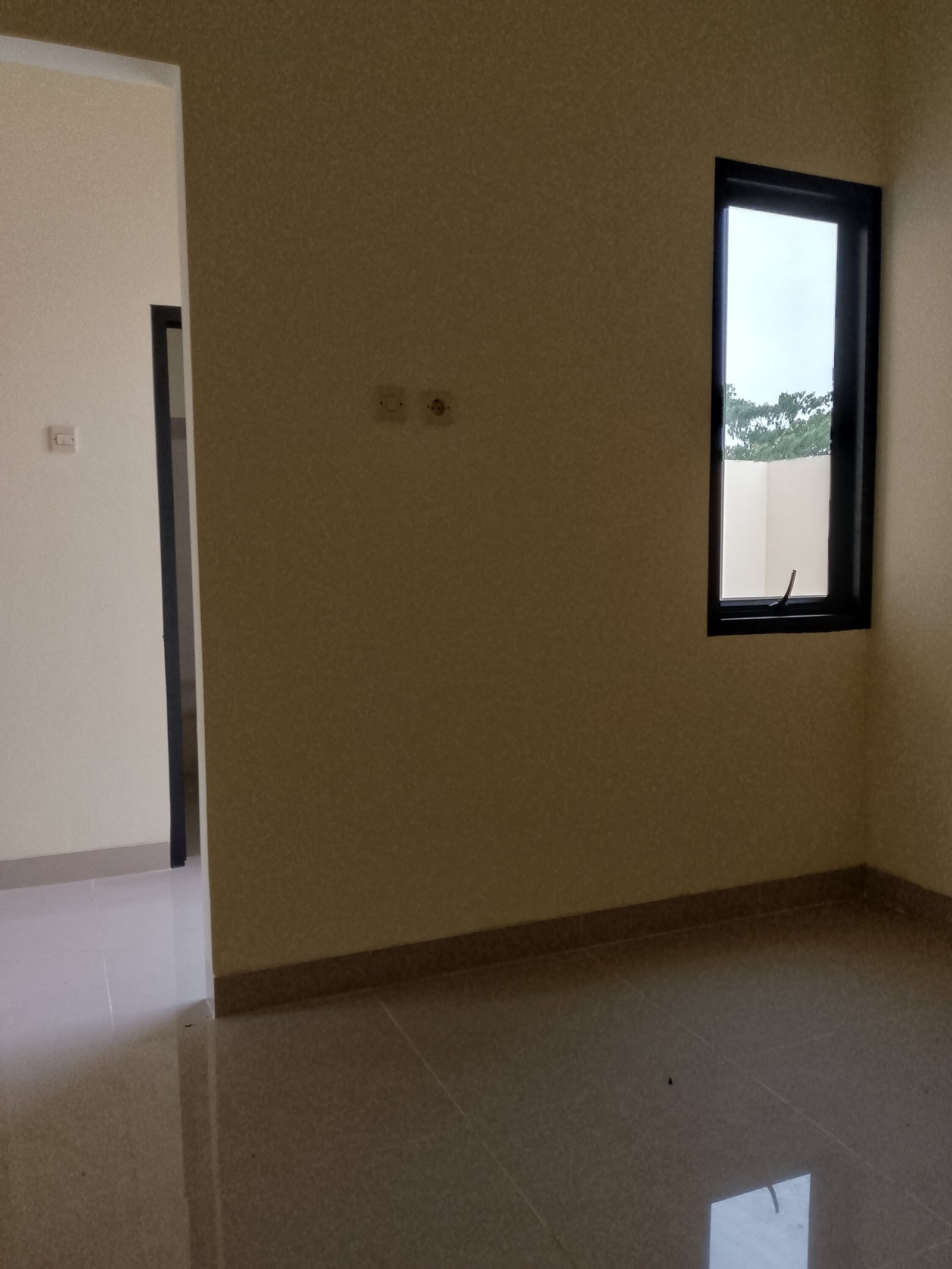 RUMAH DI SEWAKAN Minimalist Modern Bebas Banjir, Pinggir Jalan Raya, Cikarang - 6