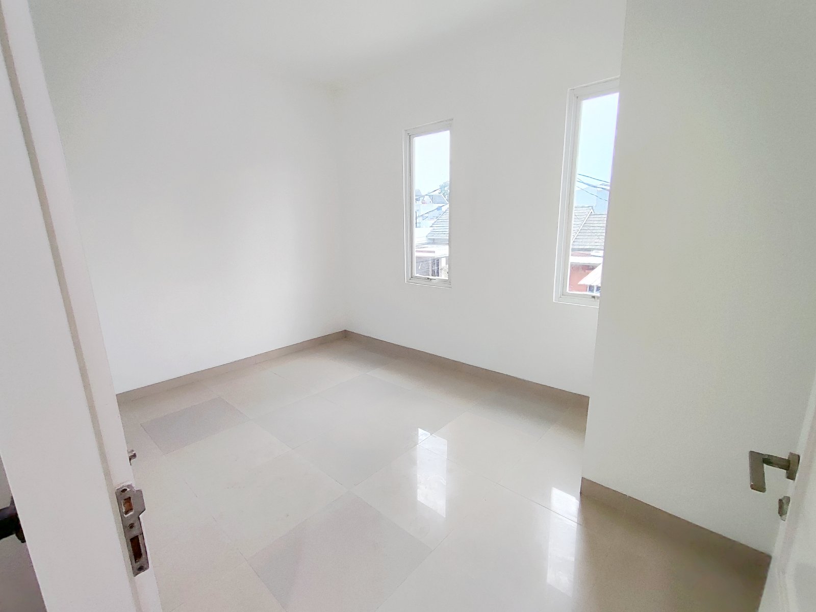 Dijual Cepat. Rumah berlokasi strategis & siap huni di Serpong dekat BSD. - 26