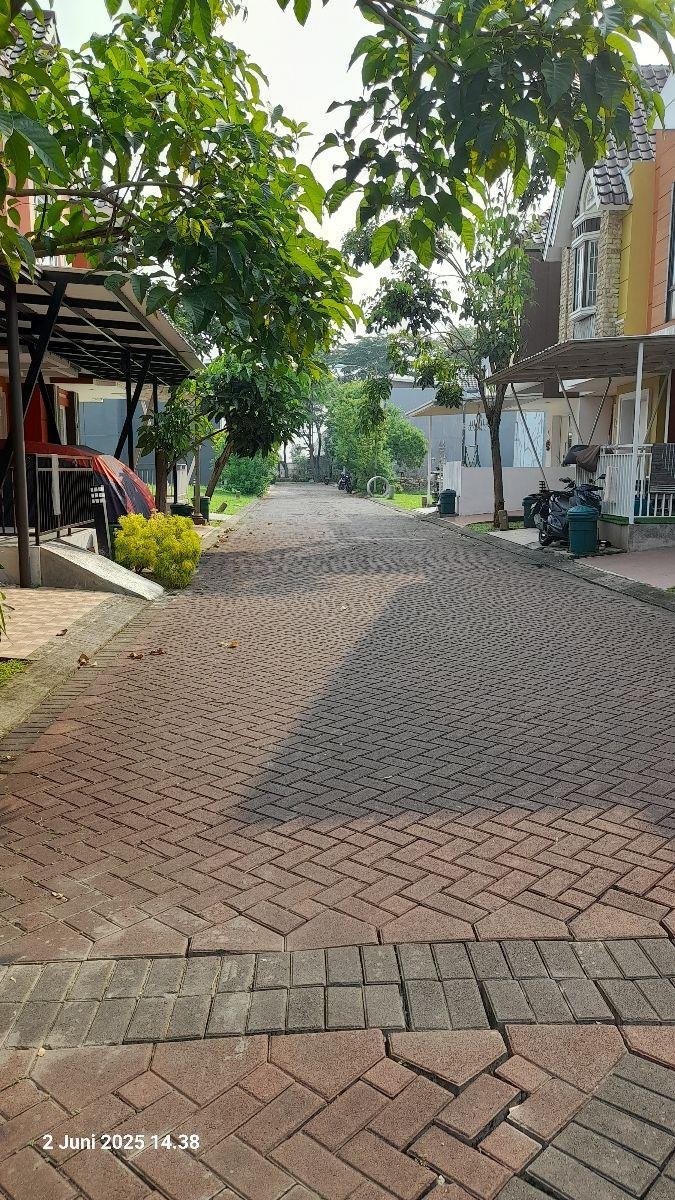 Dijual rumah 2lt cluster Malibu Village Gading Serpong Tangerang - 1