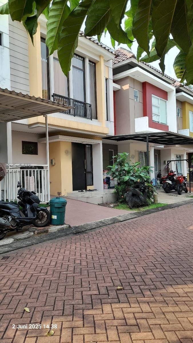 Dijual rumah 2lt cluster Malibu Village Gading Serpong Tangerang - 4