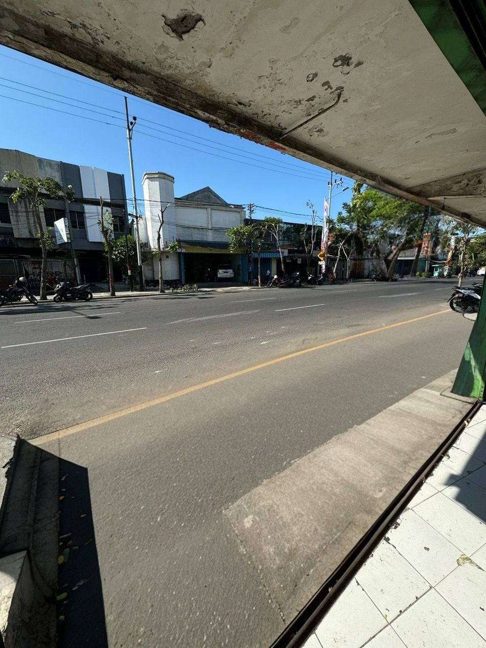 Dijual Murah Ruko Nol Jalan Raya Ngaglik Tambakrejo Genteng Surabaya - 1