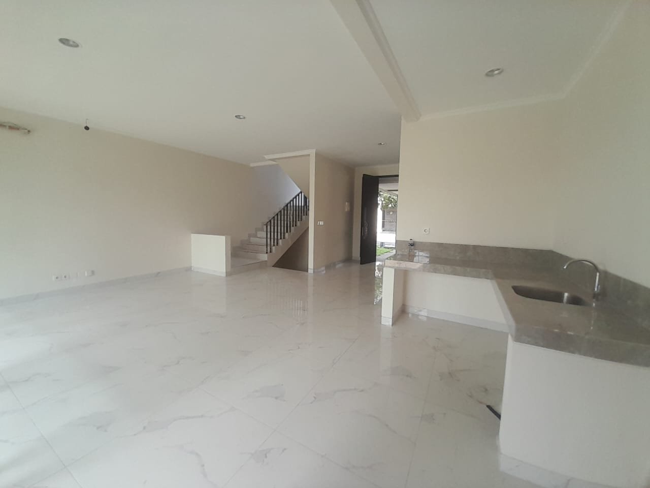 Dijual Rumah Minimalis dan Modern di Podomoro Park Bandung - 8