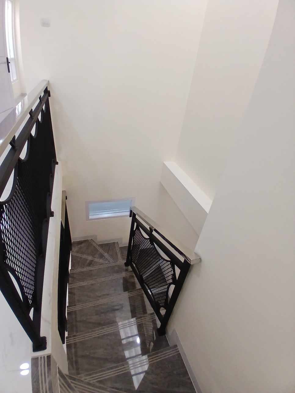 Rumah 2 lantai siap huni di Perumnas Depok Utara - 14