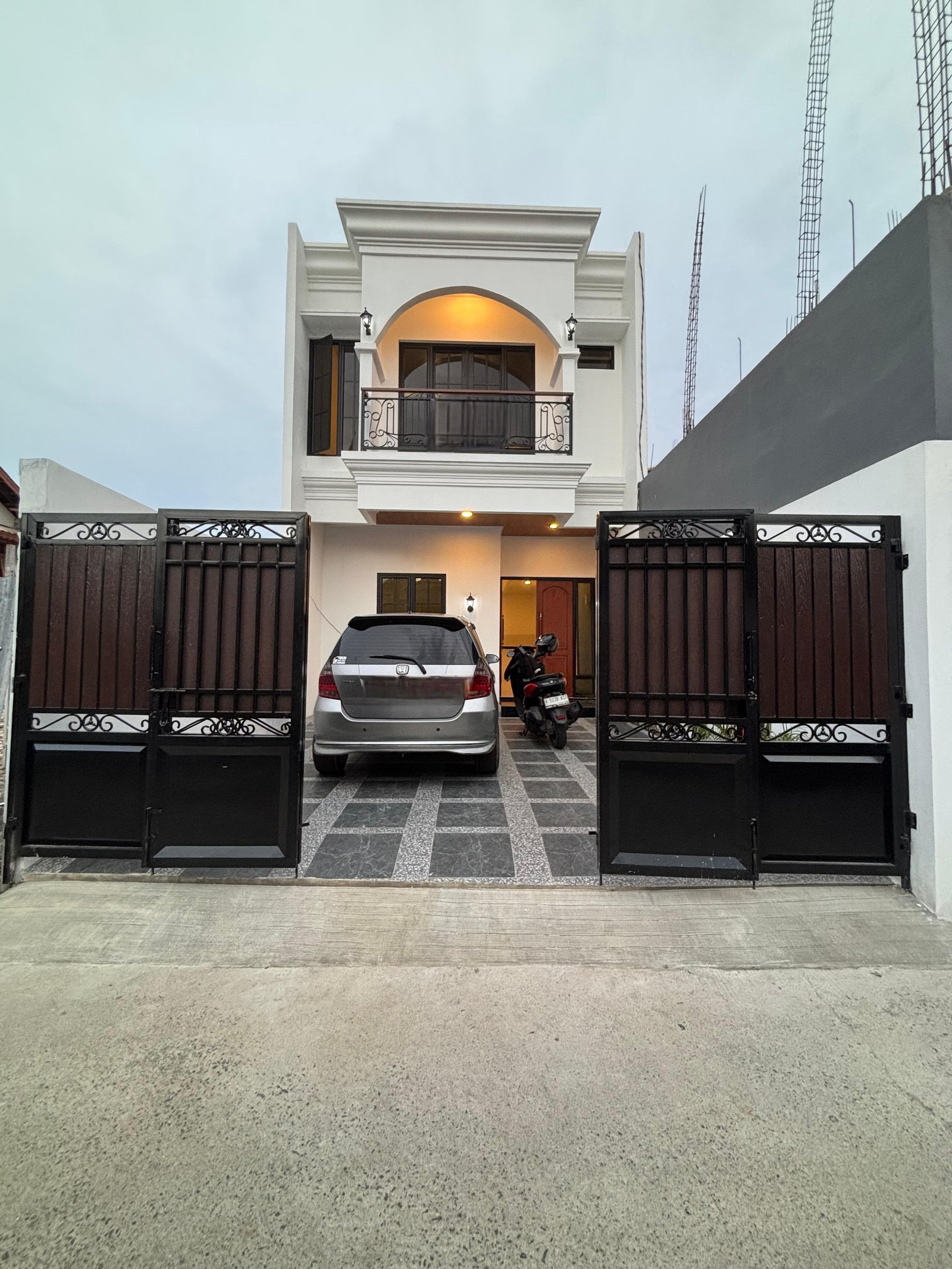 Rumah baru dalam komplek akses tol Jatiwaringin - 2