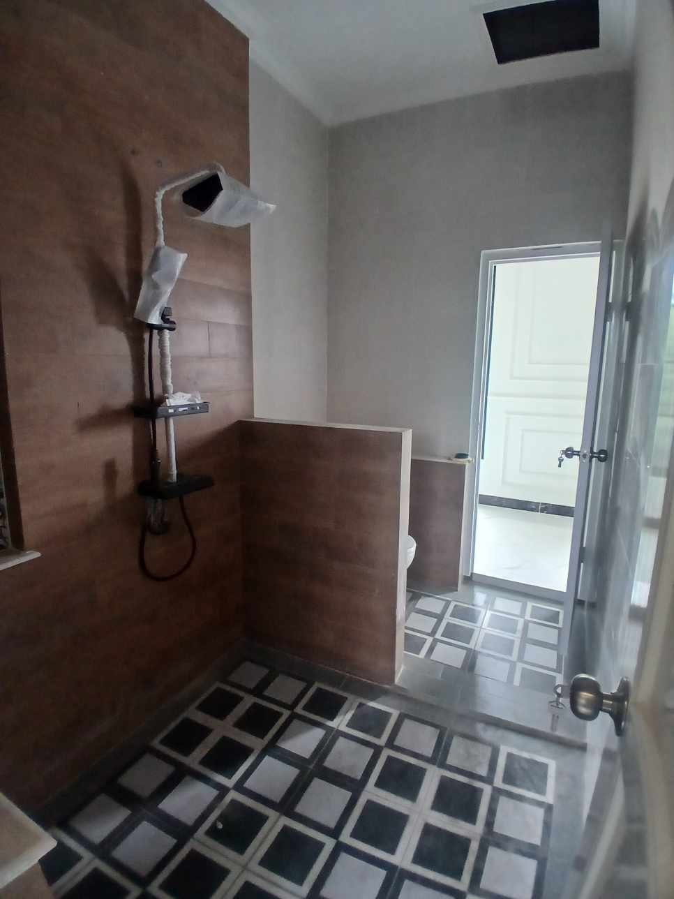 Rumah Klasik 2 lantai di Kalimulya Depok - 16