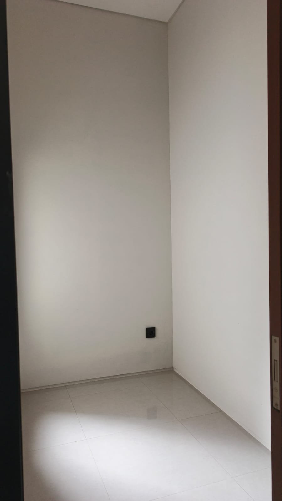 Rumah modern minimalis strategis di Cirendeu Tang Sel - 26