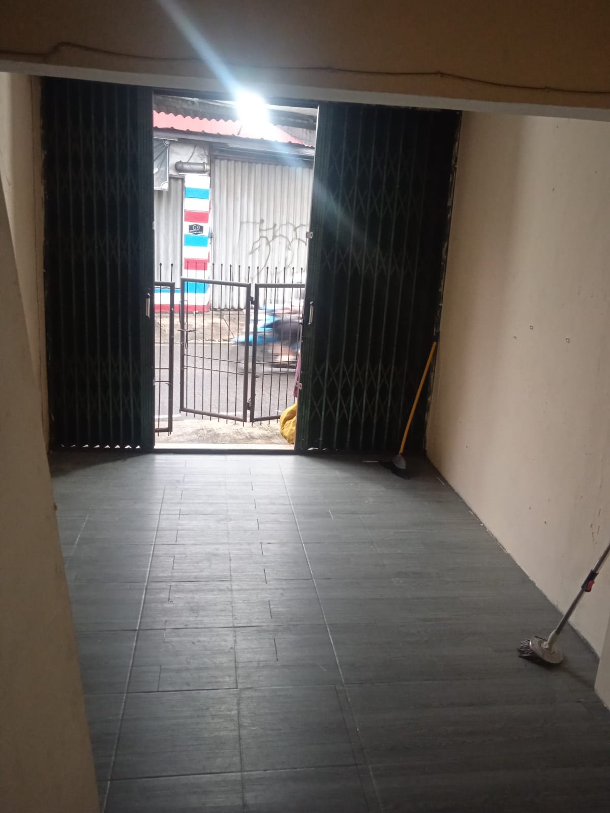 DISEWAKAN RUKO LOKASI STRATEGIS DEKAT BINUS KIJANG - 3