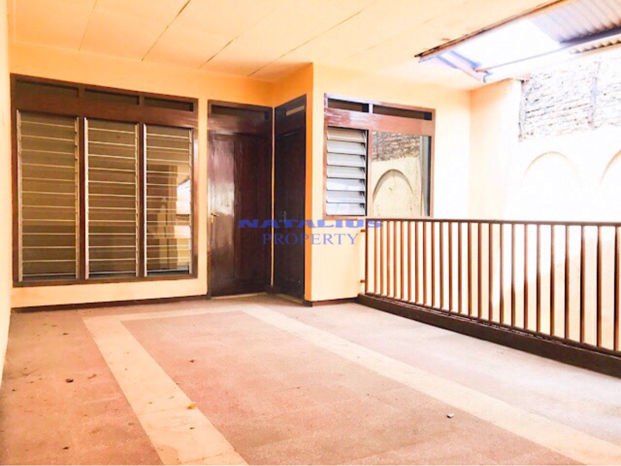 Dijual Rumah Tebet Barat Lokasi Sangat Strategis Nyaman Jalan 2 Mobil Lebar - 22