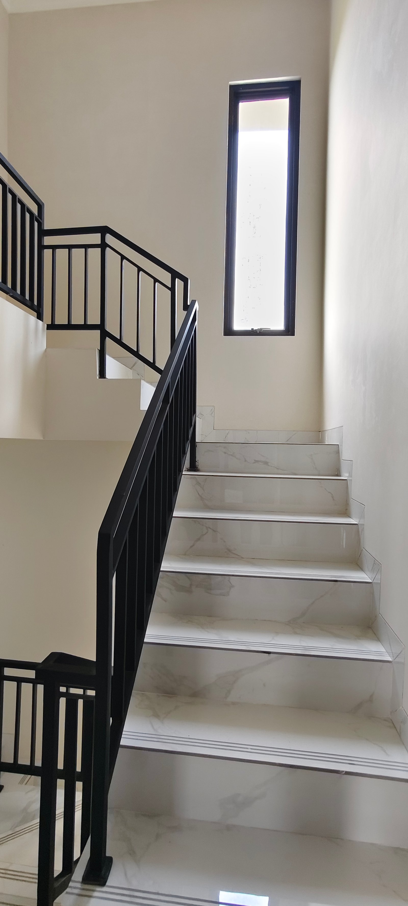 rumah komplek di ciganjur ada kolam renang - 19