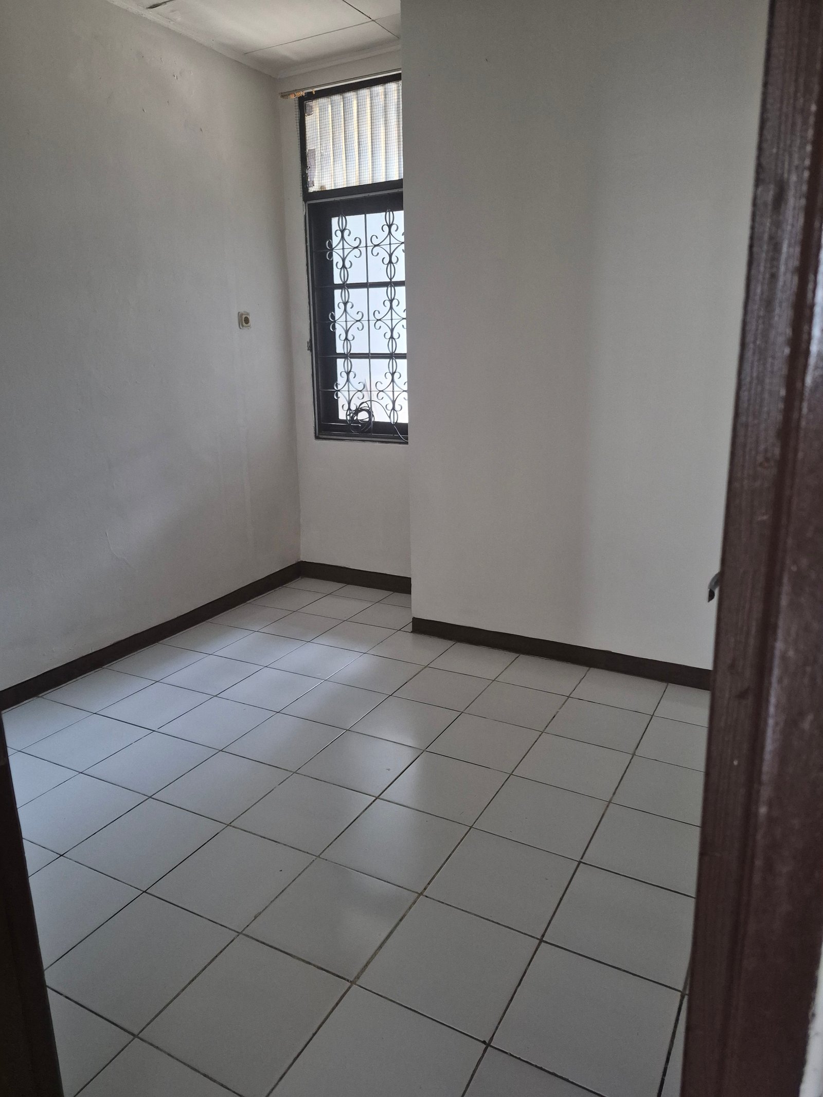 Disewakan rumah gading serpong sektor 1B langsung huni - 9