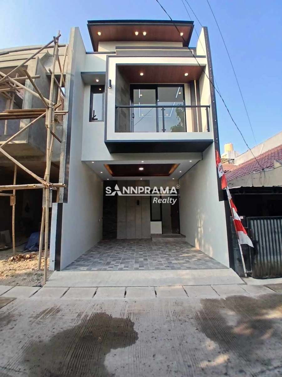 Rumah minimalis 2 lantai cuma 2 unit di Kav DKI Cipedak Jakarta Selatan - 2
