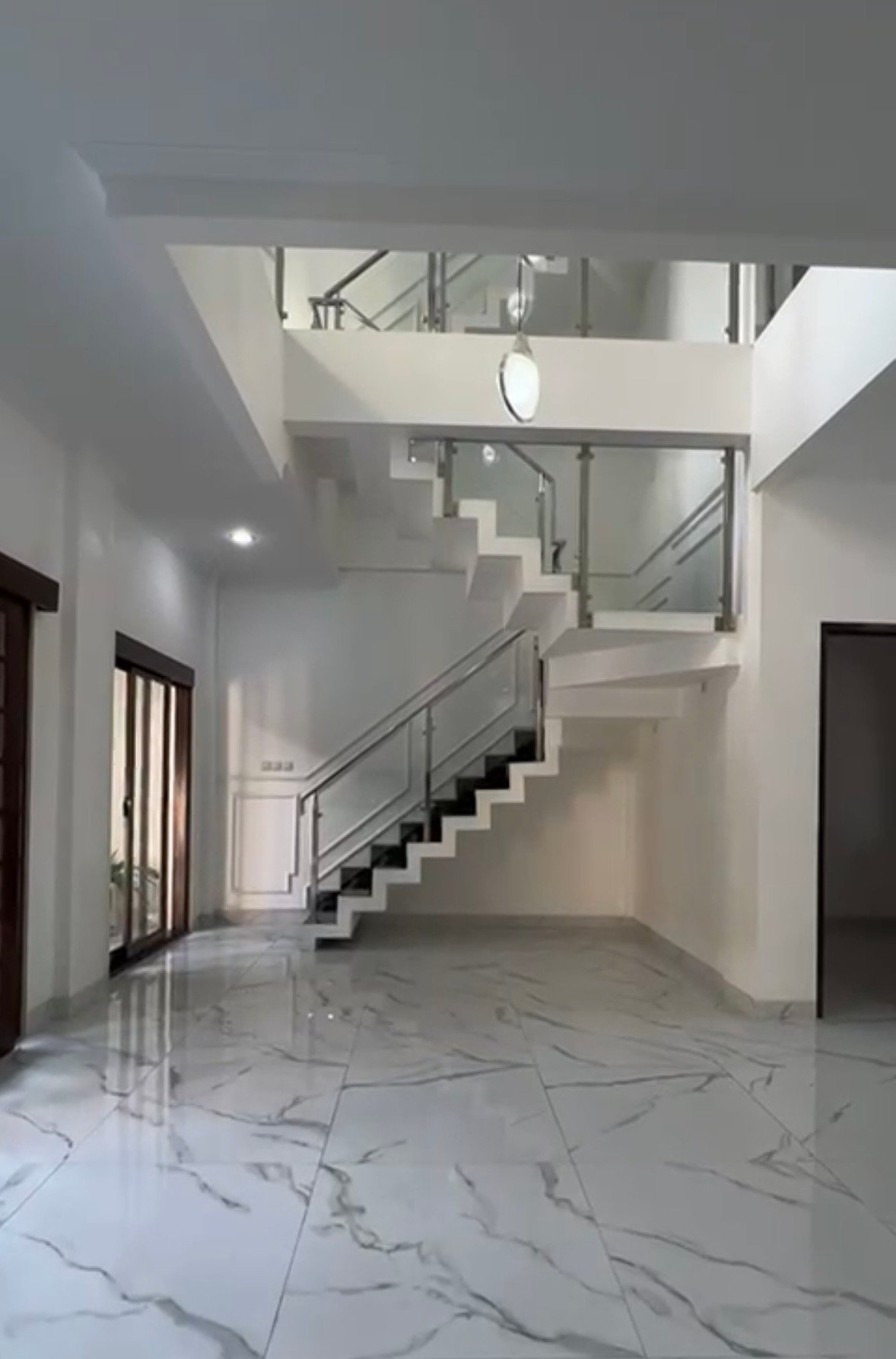 Dijual Rumah Mewah Utara Stadion Maguwoharjo Jogja - 14