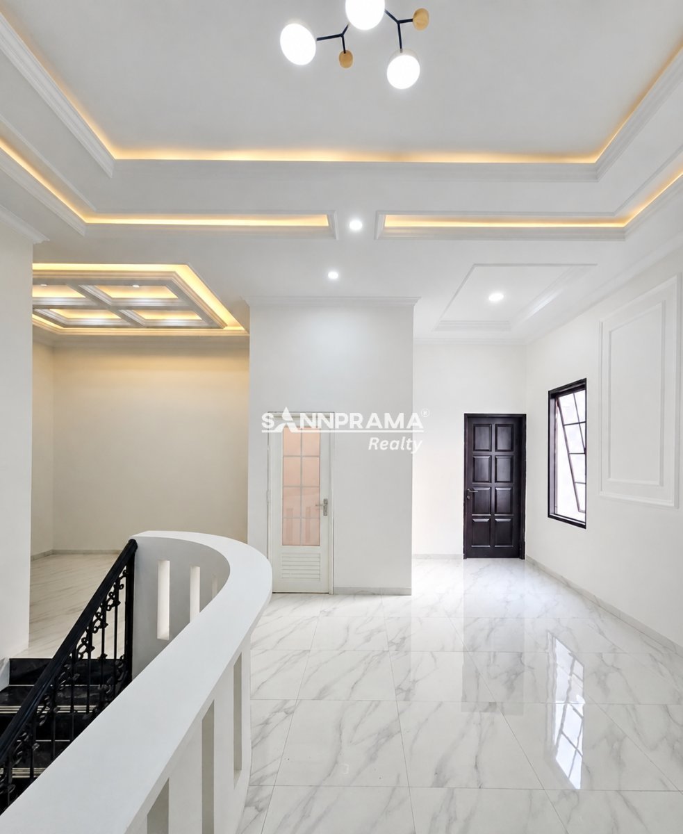 Rumah cluster 2 lantai ada pool di Tanah Baru Depok - 6