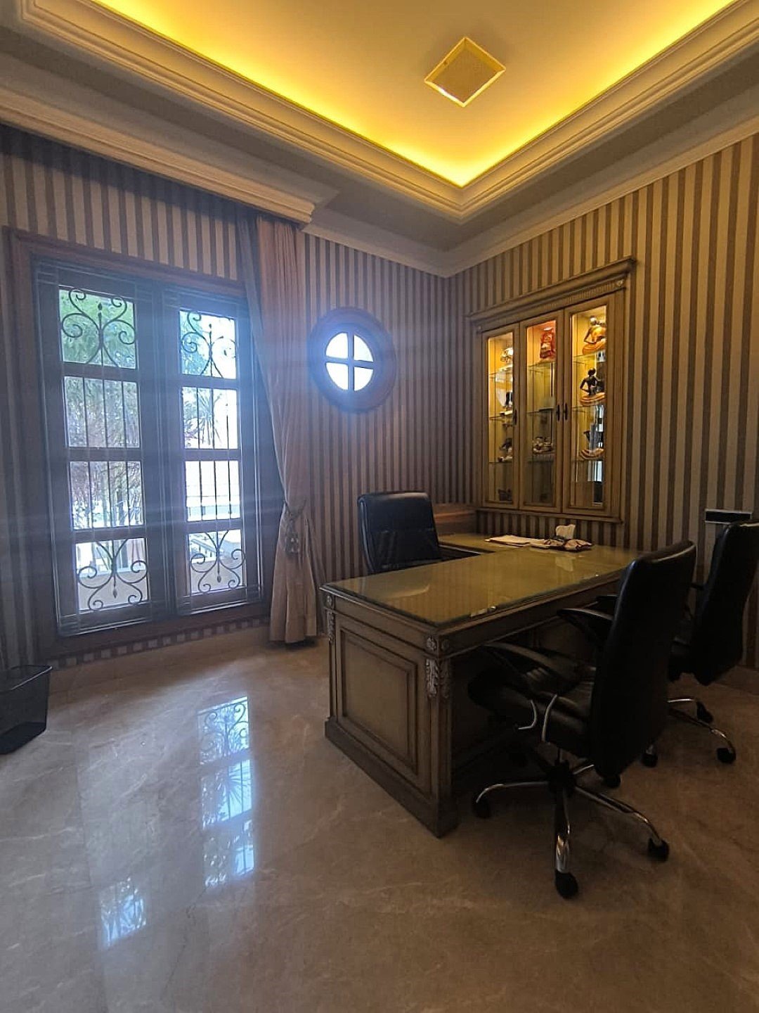 Rumah Mewah Semi Furnished Cempaka Putih Tengah Jakarta Pusat - 31